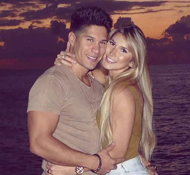 ¡Qué belleza! Así la esposa de Chyno lo sorprendió en su cumpleaños