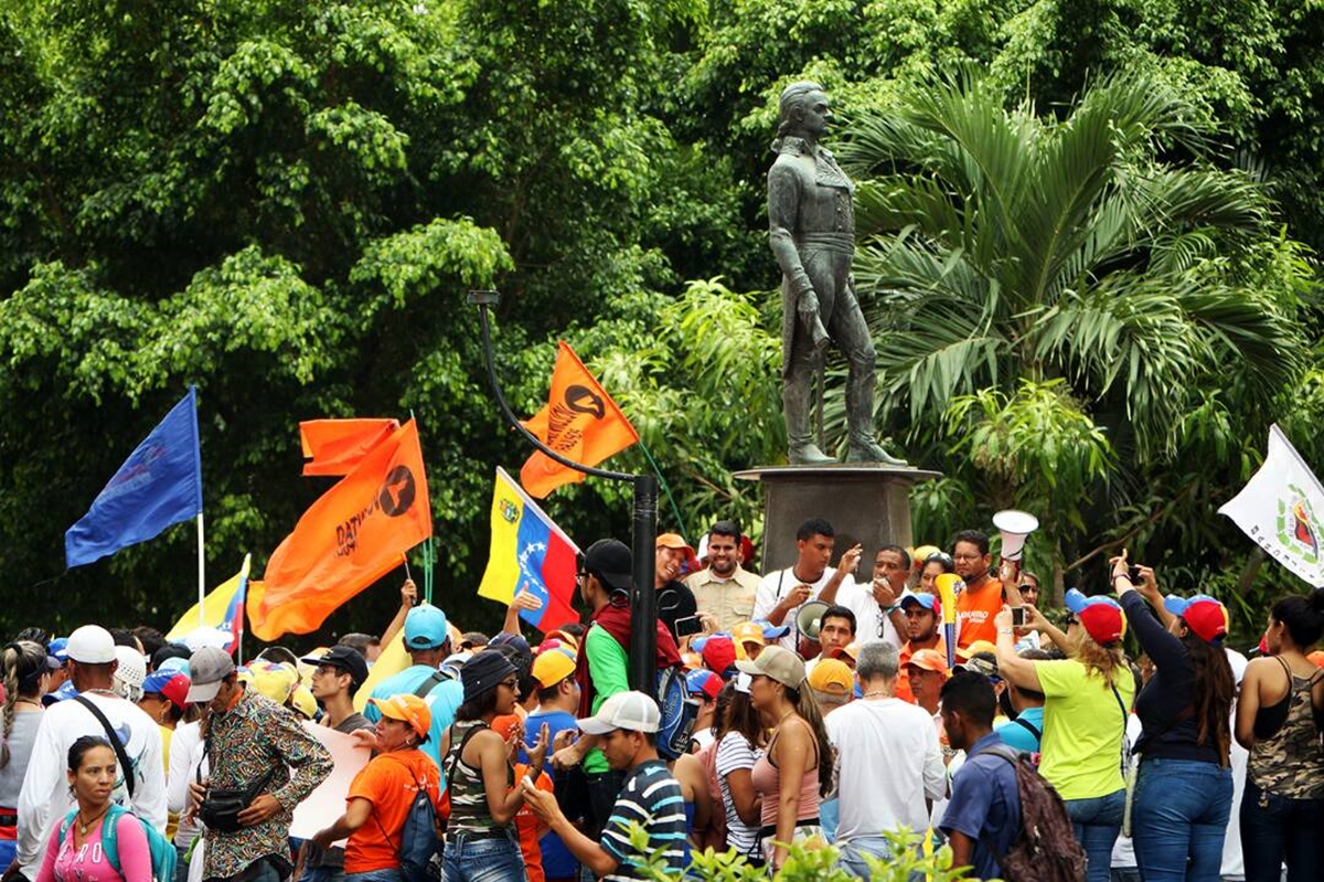 Jóvenes detenidos durante protestas apoyan candidatura de Manuel Ferreira a la alcaldía de Lechería