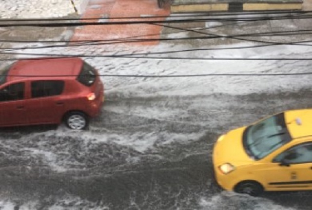 Cuatro muertos y 18 desaparecidos tras avalancha por lluvias en Colombia