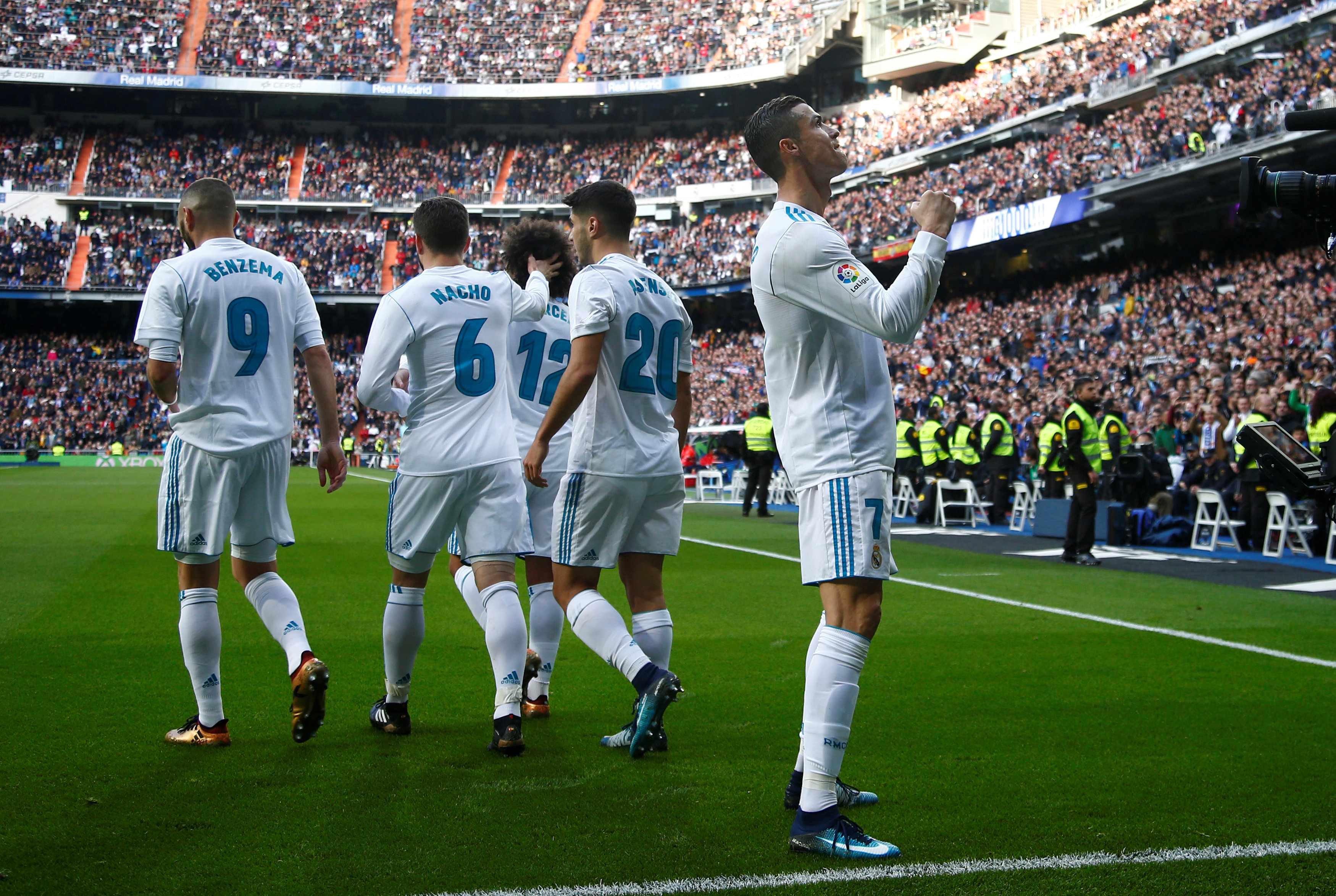 Real Madrid se da un festín frente al Sevilla (5-0) antes de viajar a Abu Dabi