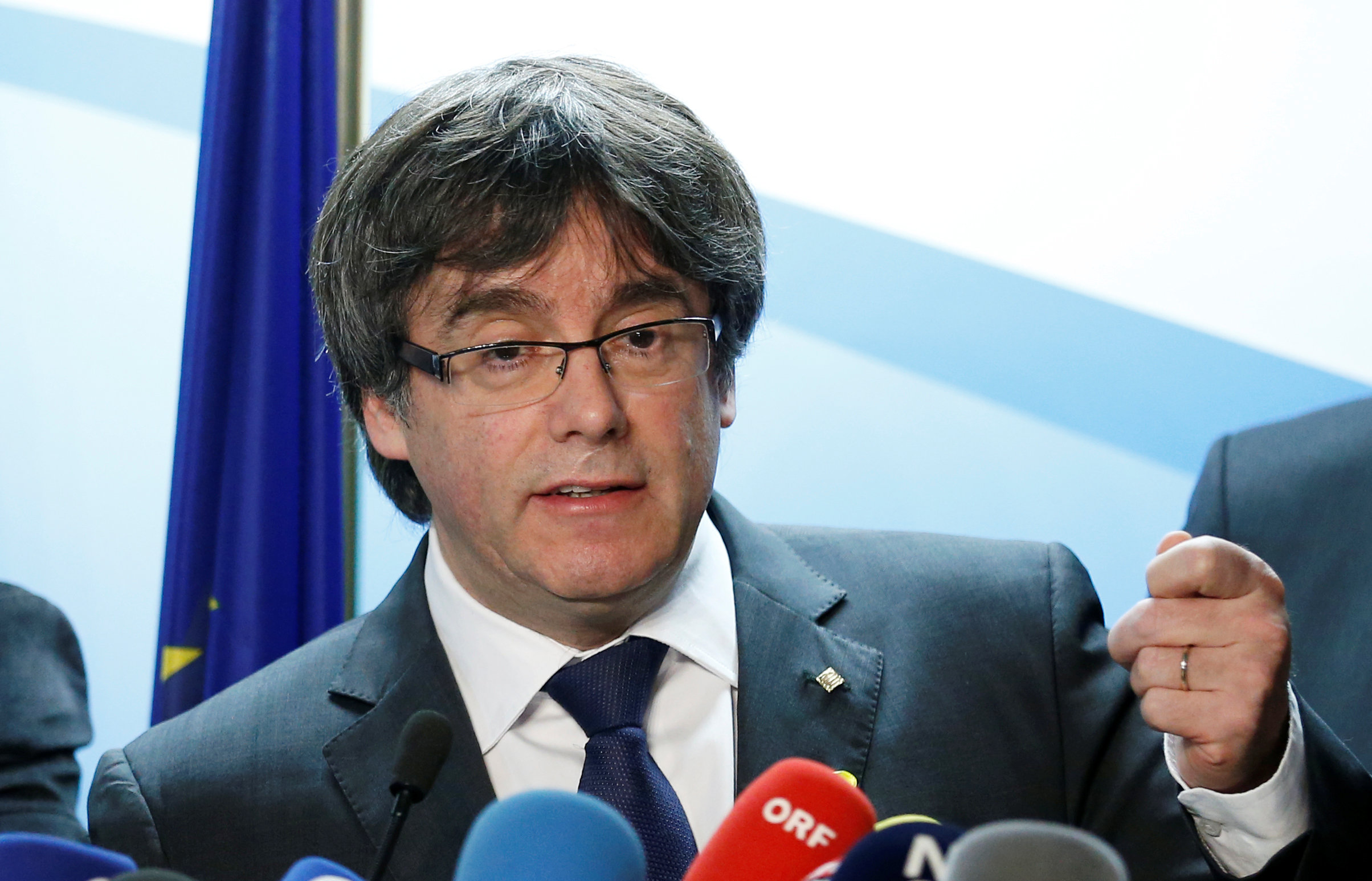 Carles Puigdemont estudia quedarse en Bruselas