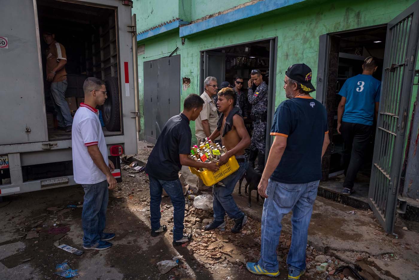 La “crisis del pernil” se convierte en una revuelta de los más pobres