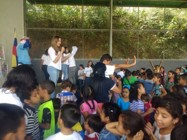 ADRIANA AGUILERA RECREACIÓN NIÑOS