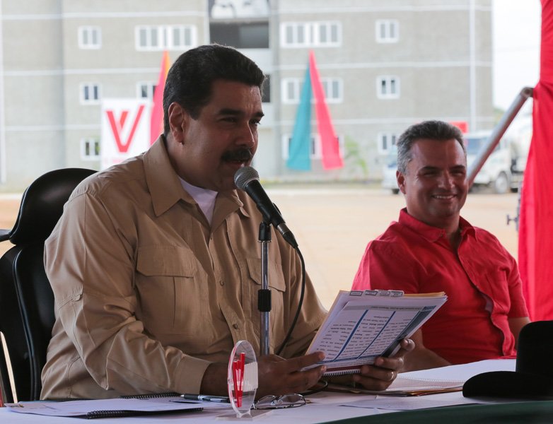 Maduro y Masblando… ¿cuál es cuál? (FOTO)