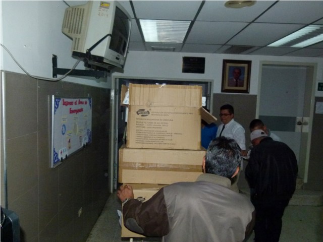 F.O.24-12-2017 Gobernadora Visita al Hospital Central y Hace entrega de Medicamentos (18)