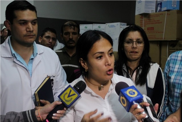 F.O.24-12-2017 Gobernadora Visita al Hospital Central y Hace entrega de Medicamentos (4)