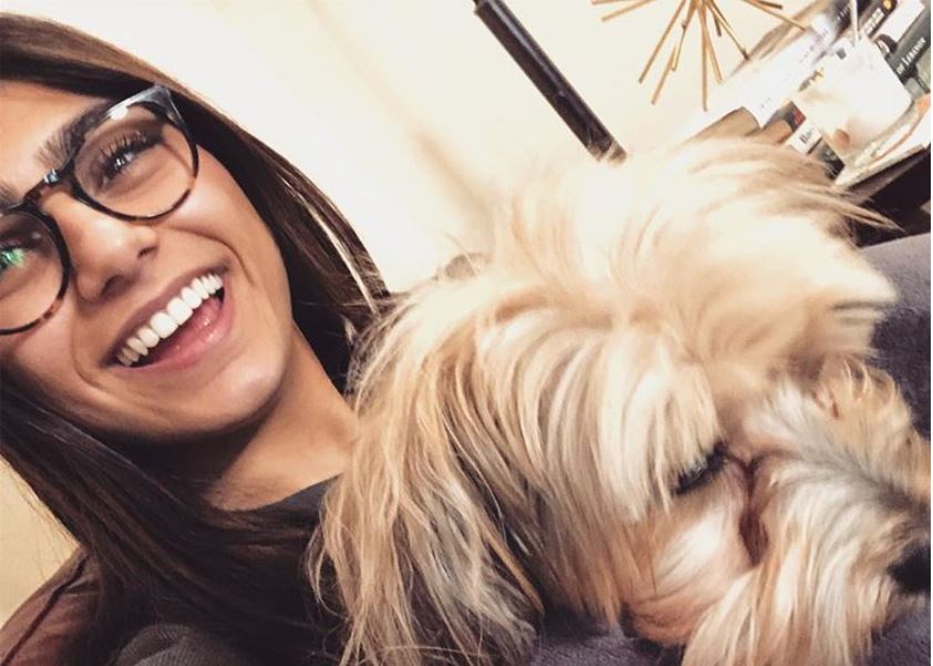 Mia Khalifa despide al 2017 mostrando sus “lechosas” en Instagram