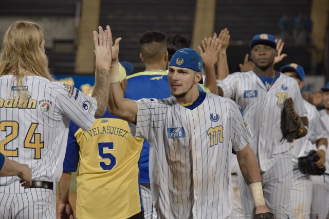 Magallanes vs Caracas Estadio JBP de Valencia