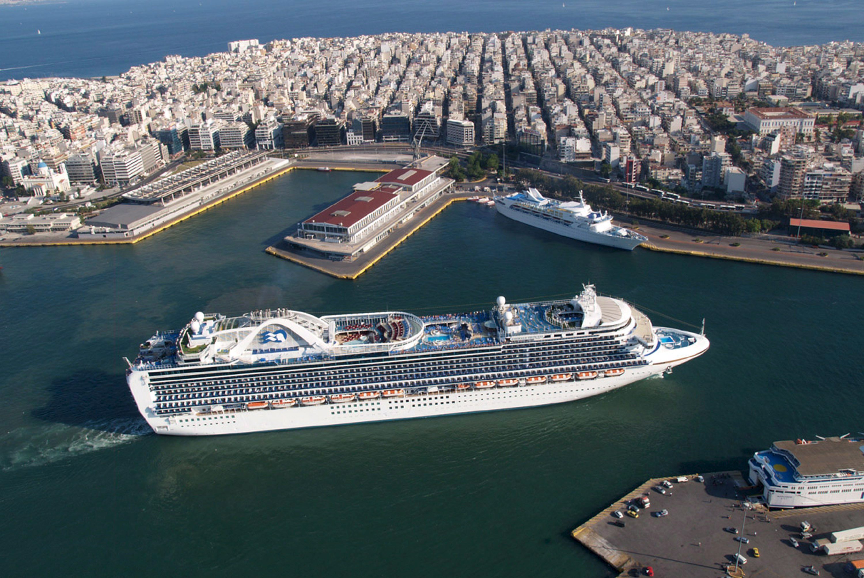 Pasajeros de un crucero fueron obligados a permanecer encerrados en sus cabinas por 60 horas