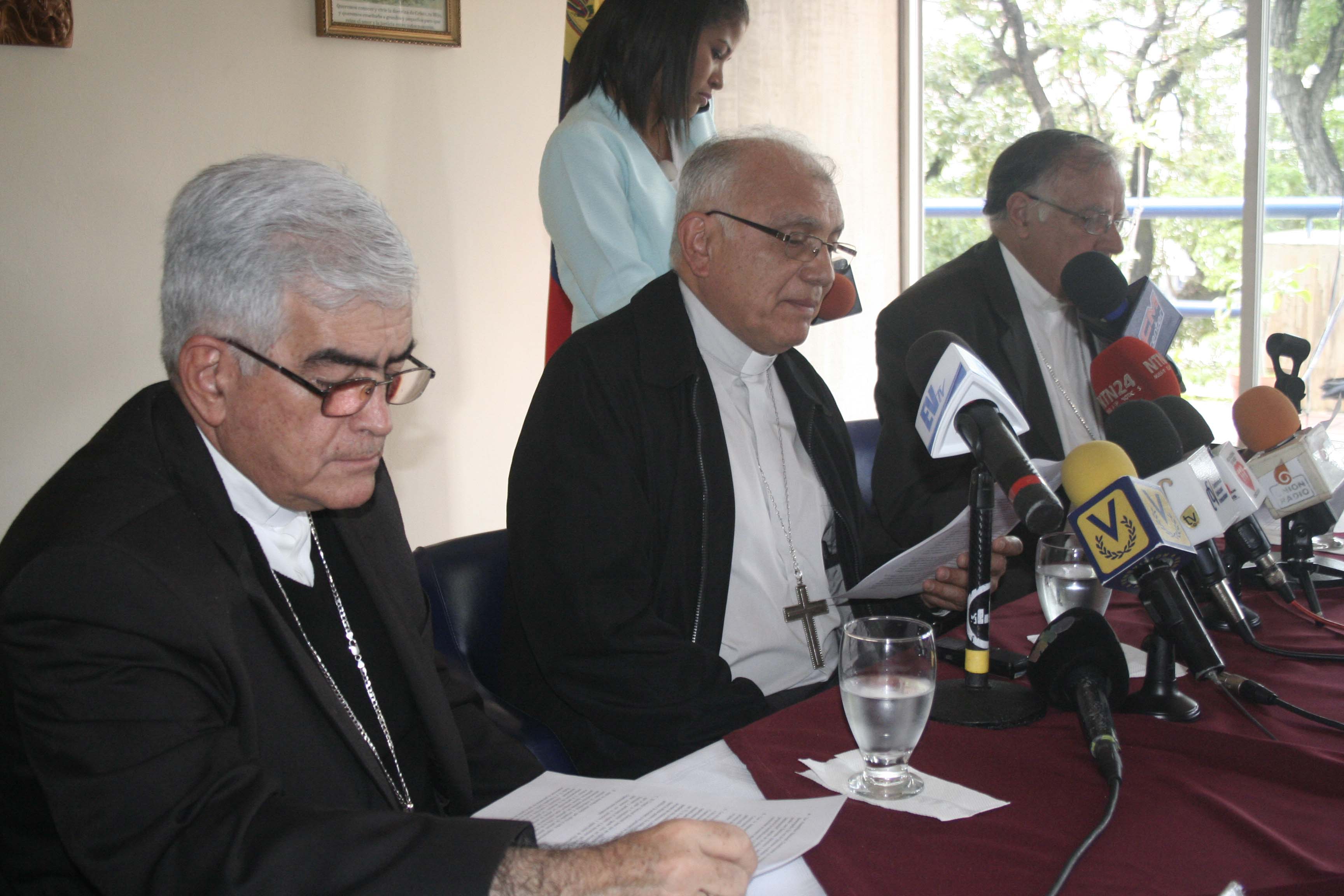 Conferencia Episcopal pide postergar el proceso ilegítimo del #20May