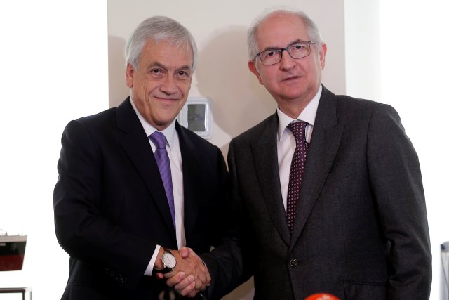 Chile's president-elect Sebastian Pinera (L) meets with Antonio Ledezma, Venezuelan opposition leader, in Santiago, Chile, January 22, 2018. REUTERS/Stringer NO RESALES. NO ARCHIVES