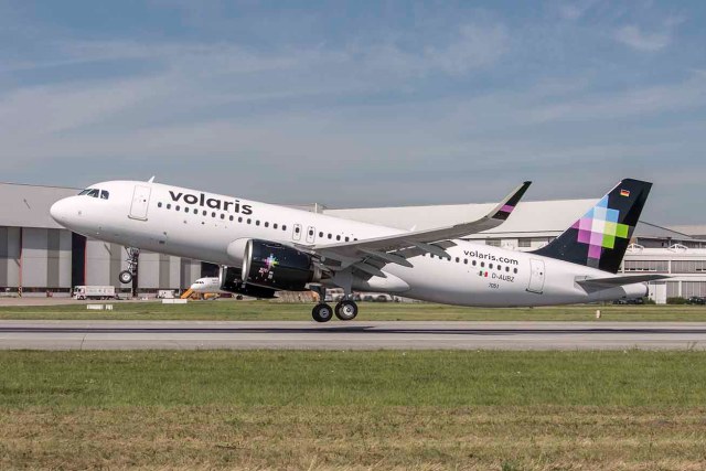 Volaris_A320neo_-1