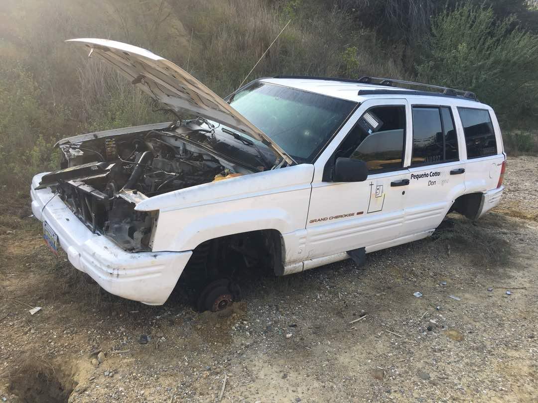 ¡Directo al infierno! Desvalijaron la camioneta de un sacerdote en Barquisimeto (foto)