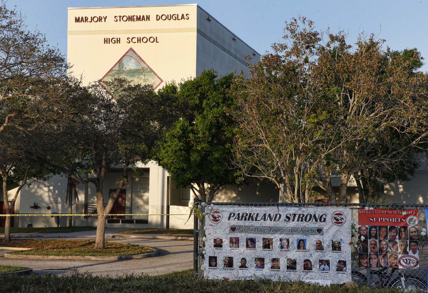 Urgen en EEUU fijar fecha de juicio para autor de la matanza de Parkland