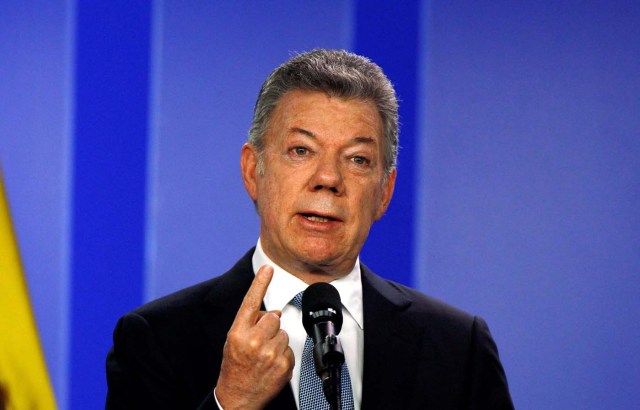 Colombia's President Juan Manuel Santos speaks during a joint news conference in Bogota, Colombia February 6, 2018. REUTERS/Jaime Saldarriaga