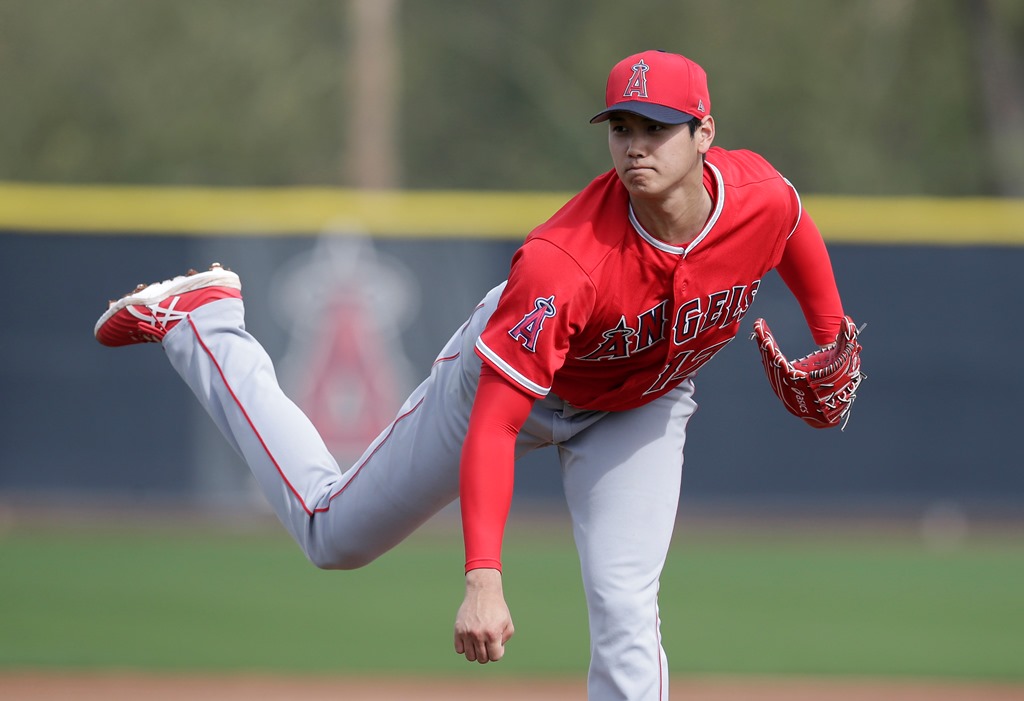 El japonés Shohei Ohtani hace su primera aparición sobre la lomita