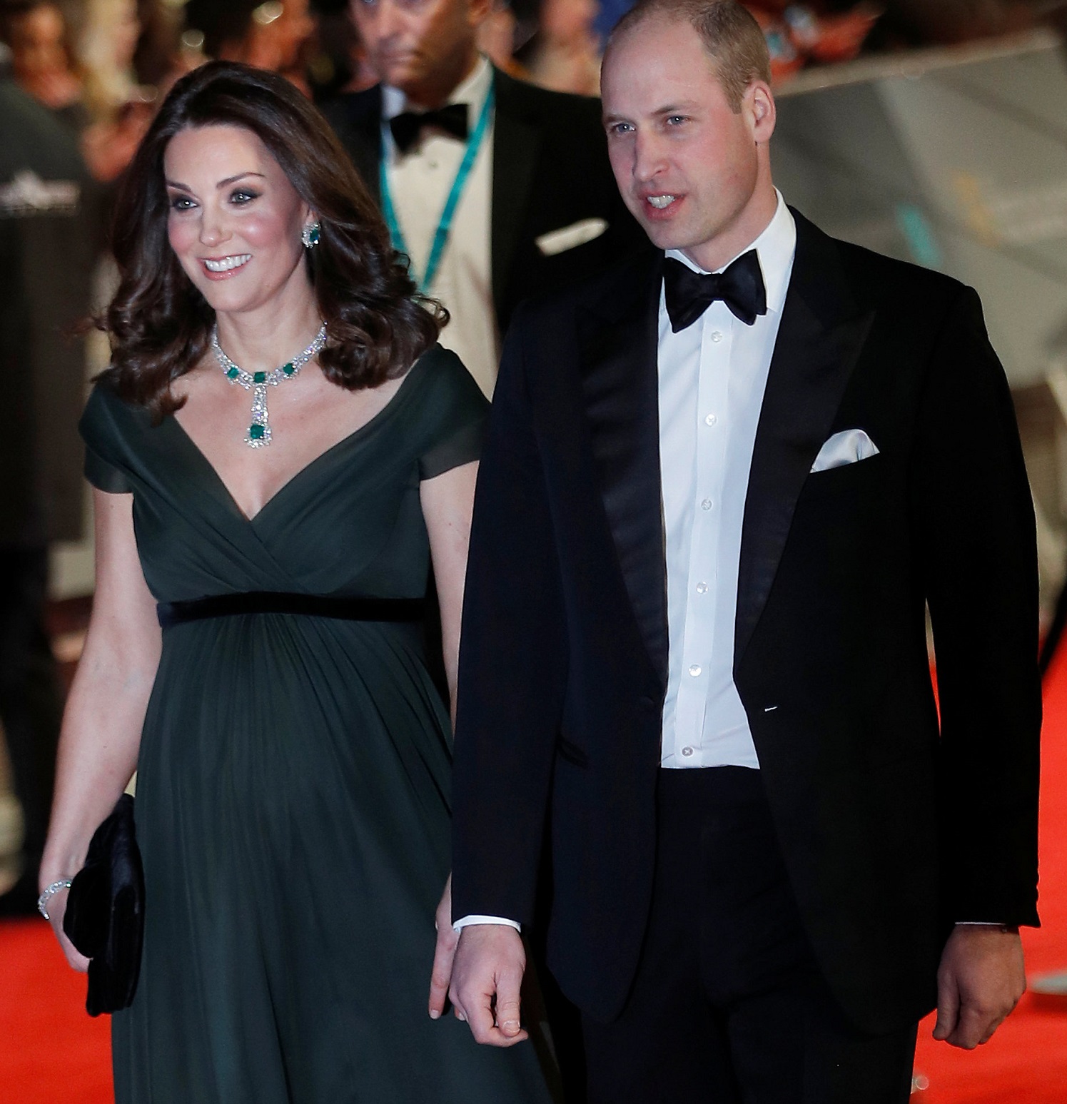 La duquesa de Cambridge, de verde oscuro en la alfombra roja de los Bafta