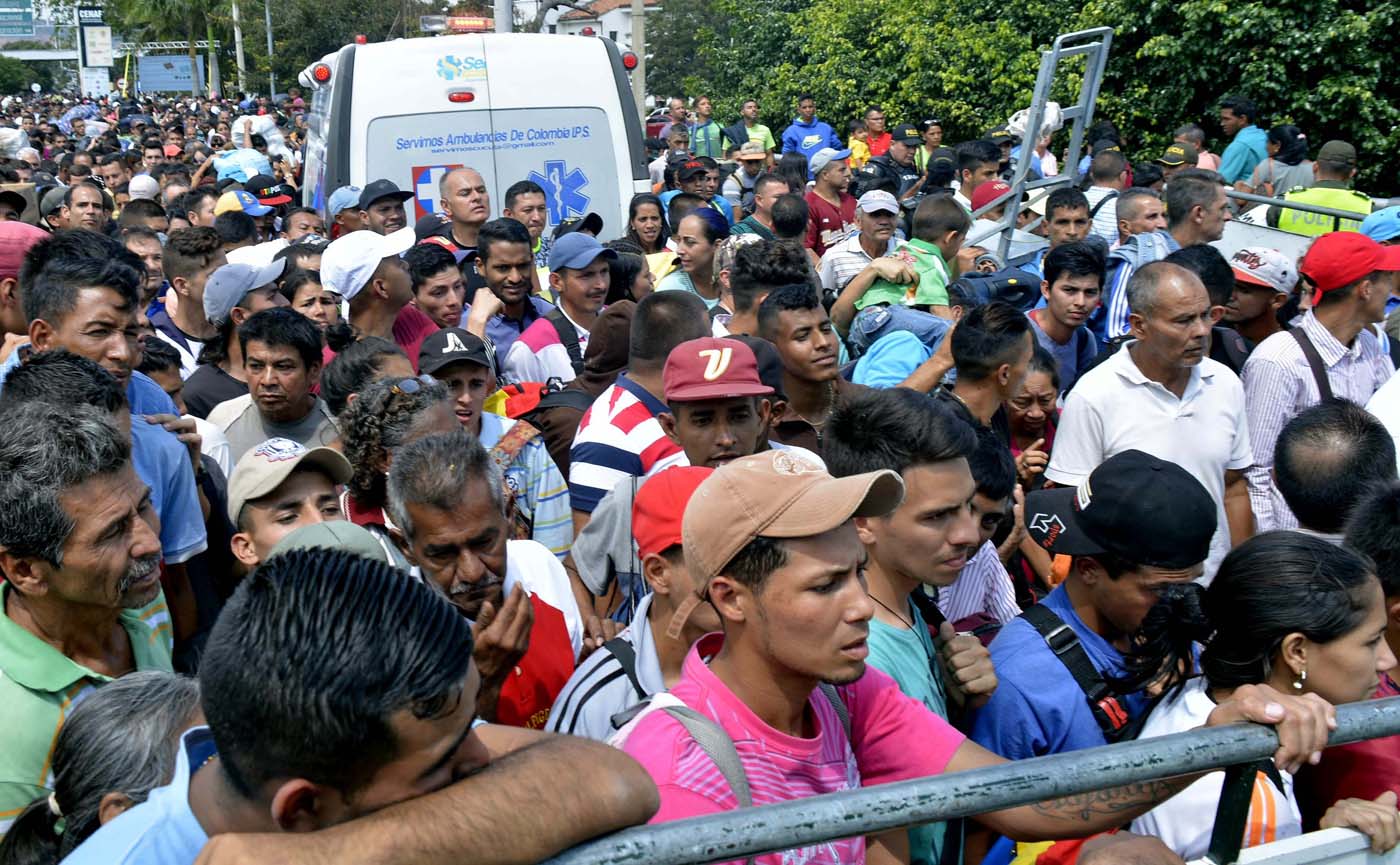 Indígenas venezolanos atacaron a autoridades colombianas en la frontera (video)