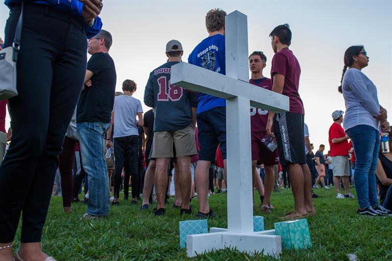 México confirma muerte de uno de sus ciudadanos durante tiroteo en escuela de Florida