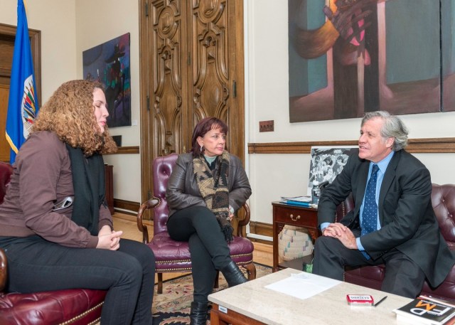 Almagro, esposa y madre de Óscar Pérez