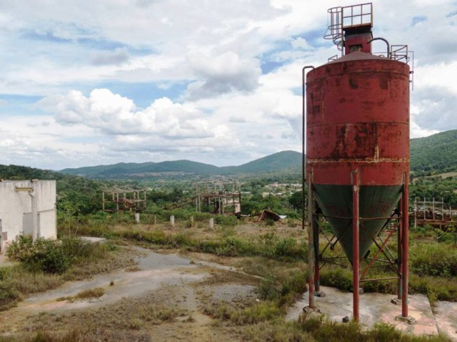 La anarquía minera no ha ocurrido por falta de legislación ambiental, “lo que se necesita es cumplir con las leyes y Áreas Bajo Régimen de Administración Especial que ya existen”