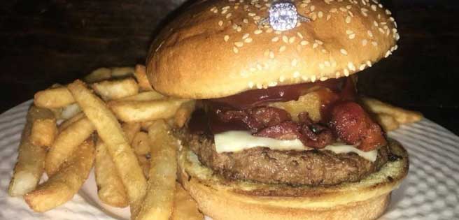 Una hamburguesa con anillo de compromiso para San Valentín por 3.000 dólares