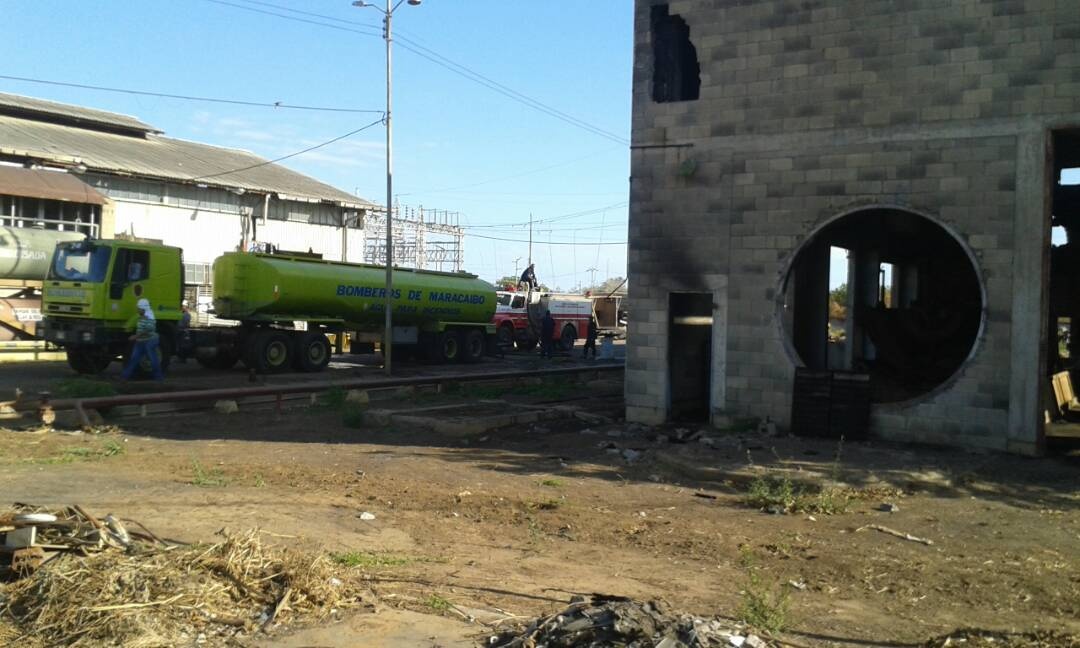 Sin electricidad municipio Lossada de Maracaibo por incendio en subestación