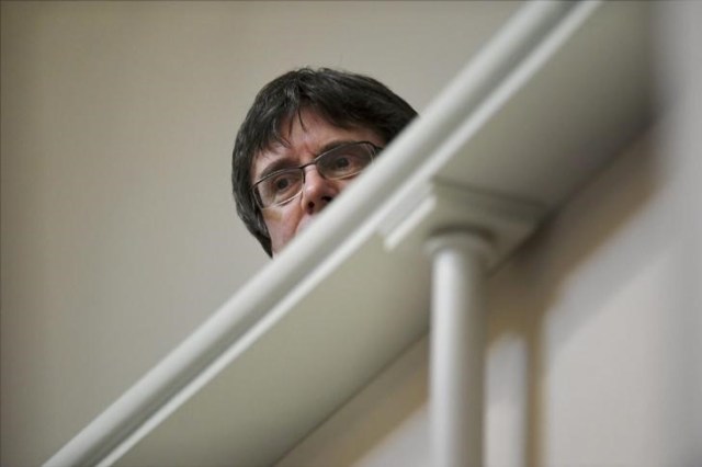 El exlíder catalán Carles Puigdemont asiste a una sesión del Parlamento finlandés en Helsinki, el 22 de marzo del 2018. Lehtikuva/Antti Aimo-Koivisto via REUTERS. ATENCIÓN EDITORES: ESTA IMAGEN FUE SUMINISTRADA POR UN TERCERO. PROHIBIDA SU COMERCIALIZACIÓN A TERCEROS. PROHIBIDO EL USO DE TERCEROS DISTRIBUIDORES DE REUTERS. SÓLO PARA USO FUERA DE FINLANDIA. PROHIBIDAS VENTAS COMERCIALES O EDITORIALES EN FINLANDIA.