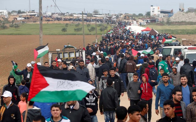 Palestinians attend a tent city protest along the Israel border with Gaza, demanding the right to return to their homeland, east of Gaza City March 30, 2018. REUTERS/Mohammed Salem