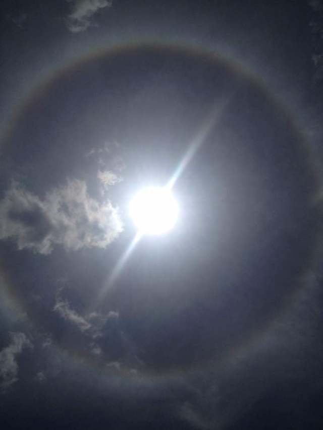 Foto: Capturan un halo solar en Caracas / Pamela Toledo - lapatilla.1eye.us