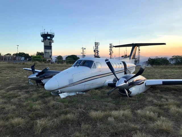 Avión accidentado en el Aeropuerto Caracas