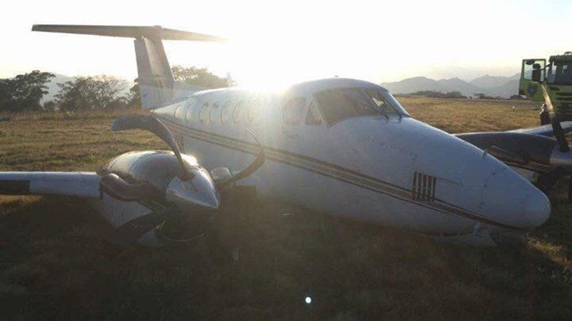 Avión accidentado en el Aeropuerto Caracas