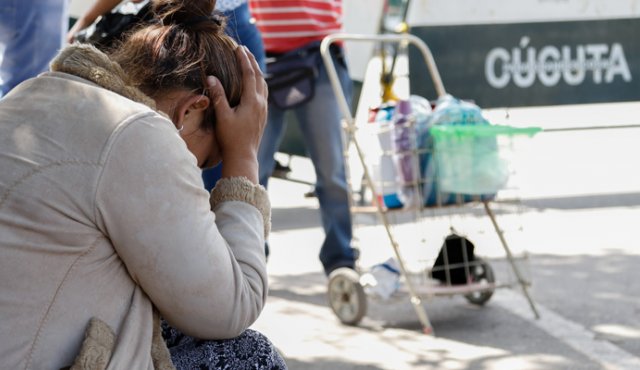 Muchos venezolanos pasaron por la trocha tras cierre de frontera colombiana