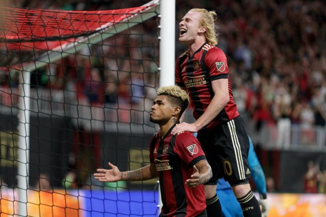 El venezolano Josef Martínez celebra tras anotar por el Atlanta FC. @ATLUTD