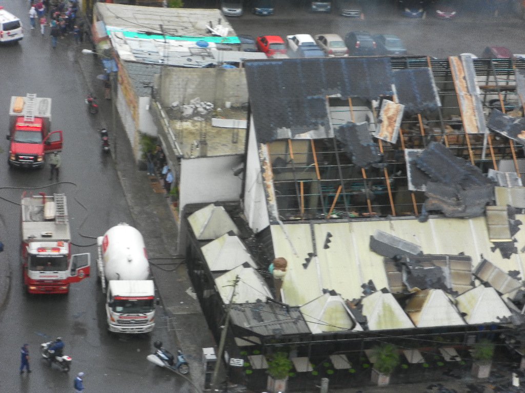 Al menos dos heridos tras explosión en restaurante de Los Teques