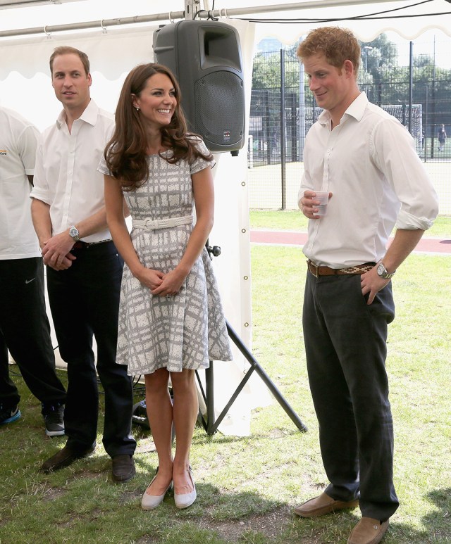 william_kate_middleton_harry_quinta_rueda_sujetavelas_cuando_todos_te_ignoran_174293954_1000x1208