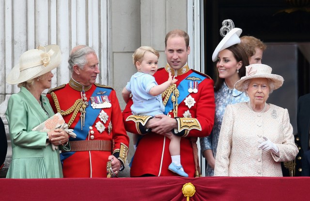 william_kate_middleton_harry_quinta_rueda_sujetavelas_cuando_todos_te_ignoran_513734668_1800x1165