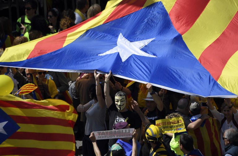 Manifiestan en Barcelona en contra del encarcelamiento de independentistas catalanes #15Abr (Fotos)