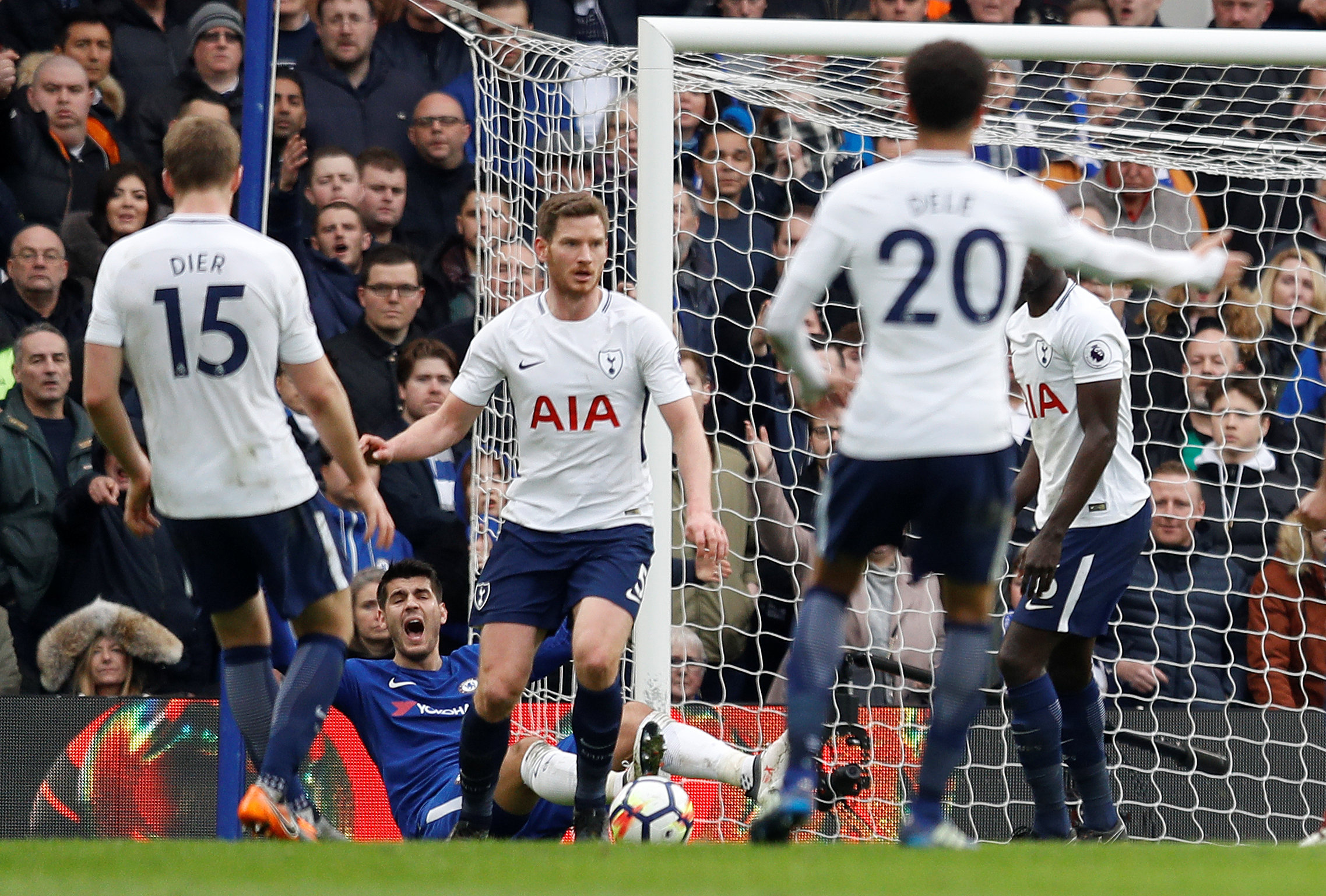 Tottenham se lleva el derbi y deja al Chelsea con un pie fuera de Champions