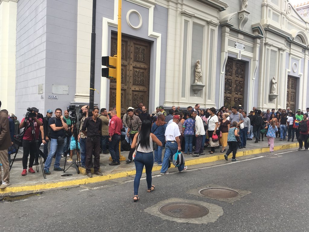 Acoso y censura a los medios en la AN por parte de las fuerzas represivas del régimen (fotos y videos)