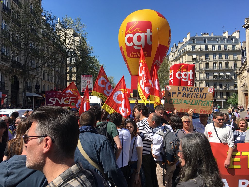 Al menos 130 protestas contra Macron se realizaron este jueves en Francia