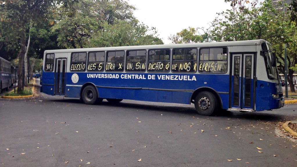 Sindicato de transporte UCV protesta por reivindicaciones laborales #24Abr (fotos)