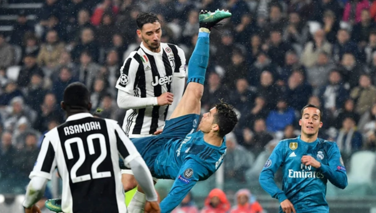 Así fue el gol de chilena de Cristiano Ronaldo que provocó los aplausos en el Juventus Stadium (Video)