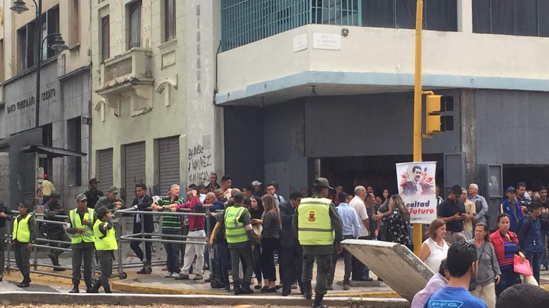 Comisión de Medios abre expediente a la GNB por prohibir acceso a periodistas a Palacio Legislativo