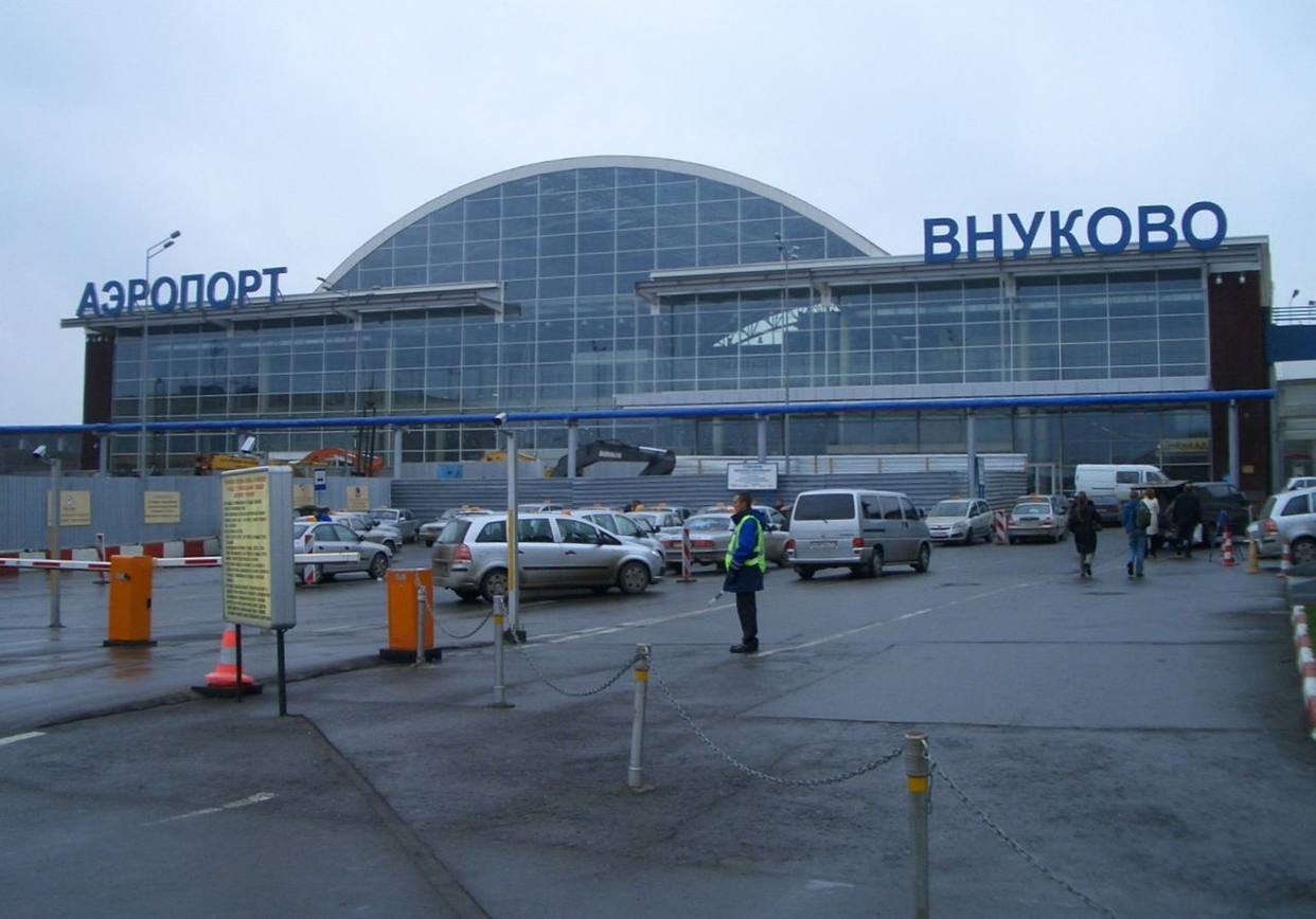Abejas obligan a evacuar avión de pasajeros en aeropuerto de Moscú