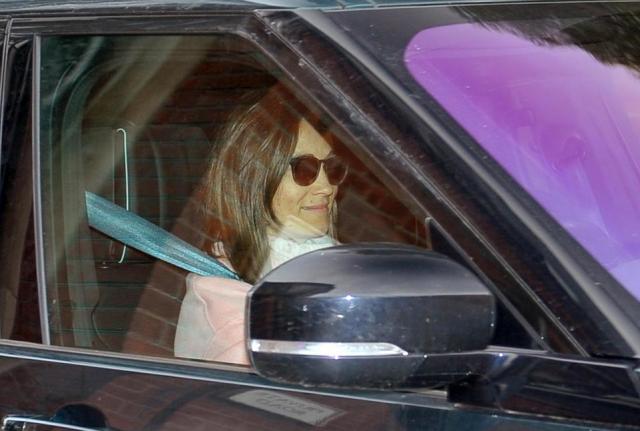 Pippa llega al palacio a conocer al bebé