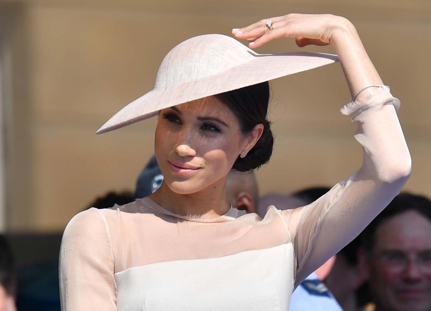 El biógrafo del príncipe Carlos: Meghan está tratando de ser Diana…es víctima de su propia ambición