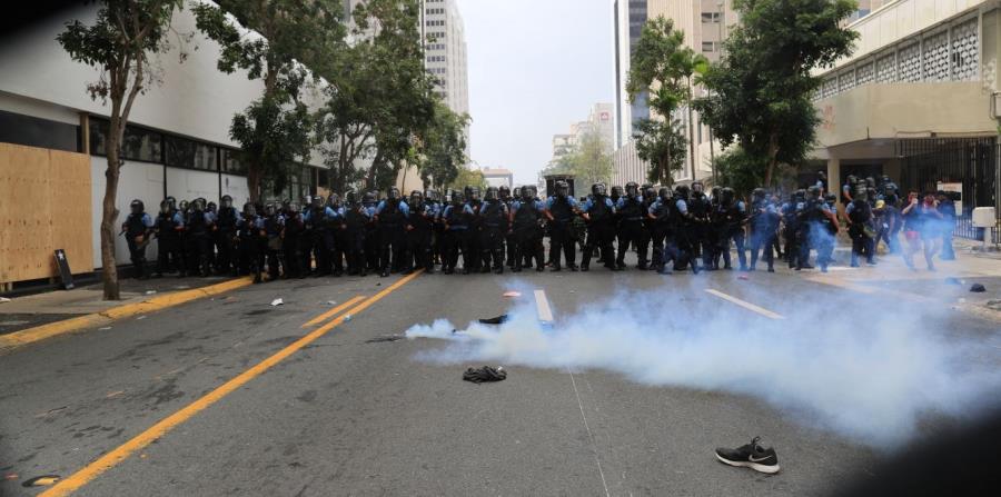 Reprimen a manifestantes en Puerto Rico en el Día del Trabajador (Video)