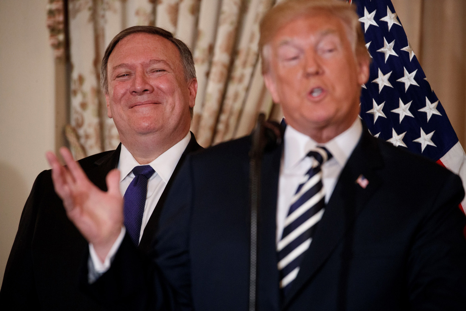 Trump confía en que Pompeo levante a un Departamento de Estado en horas bajas