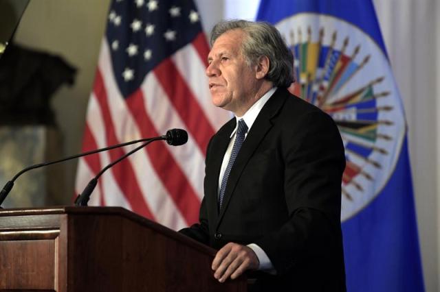 El secretario general de la Organización de Estados Americanos (OEA), Luis Almagro, habla durante una sesión especial del Consejo Permanente de la OEA para recibir al vicepresidente de EE.UU., Mike Pence, hoy, lunes 7 de mayo de 2018, en Washington (EE.UU.). Almagro pidió hoy sanciones "sin dudas" para acabar con la "dictadura" de Venezuela y "rescatar" al pueblo venezolano. EFE/Lenin Nolly